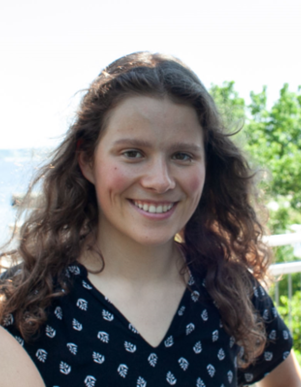 Headshot of Katharina Gallemeier