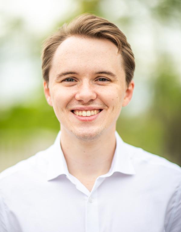 Headshot of Quentin Simmons