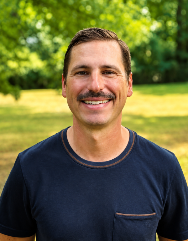 Headshot of Brian Bennett