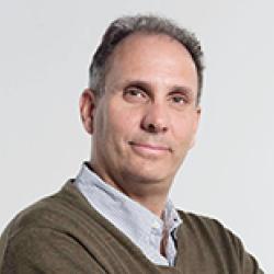 Fernando Miralles-Wilhelm headshot